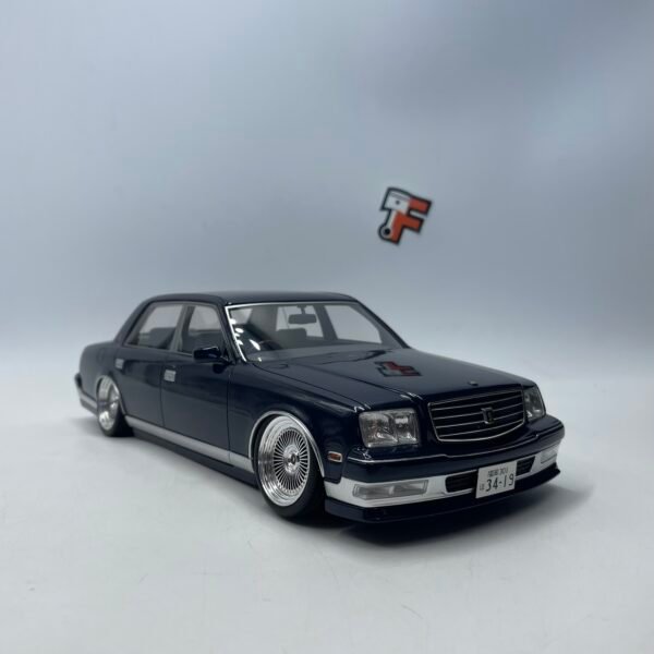 Miniature Toyota Century V12 Stance Ottomobile 1/18 vendue en Suisse