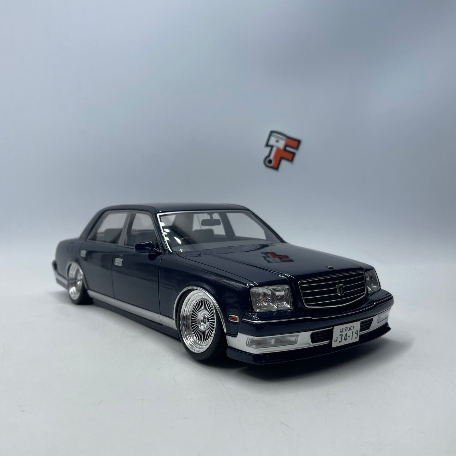 Miniature Toyota Century V12 Stance Ottomobile 1/18 vendue en Suisse