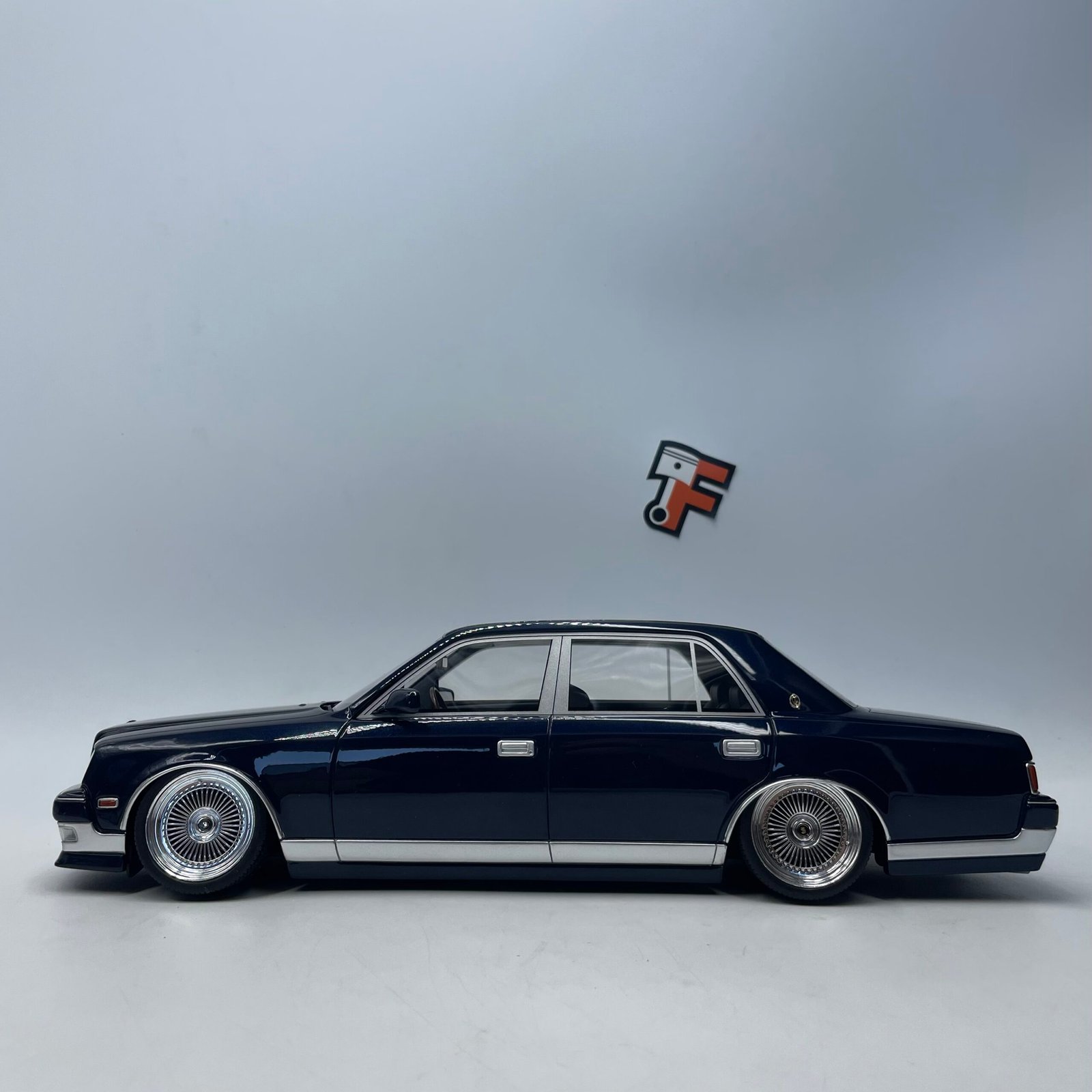 Toyota Century V12 Stance – Image 4