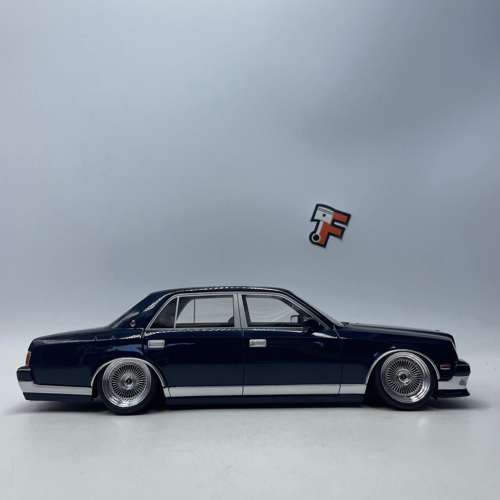 Toyota Century V12 Stance – Image 8