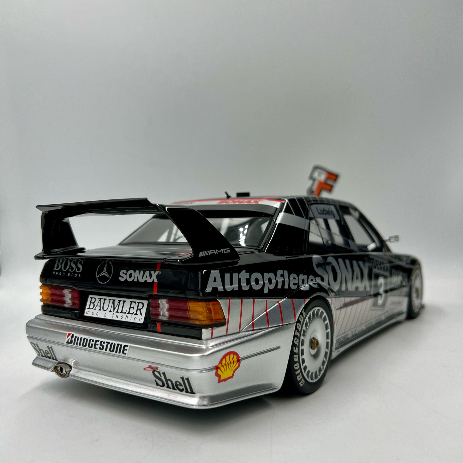 Mercedes 190 EVO II W201 DTM ‘92 1/12 – Image 3
