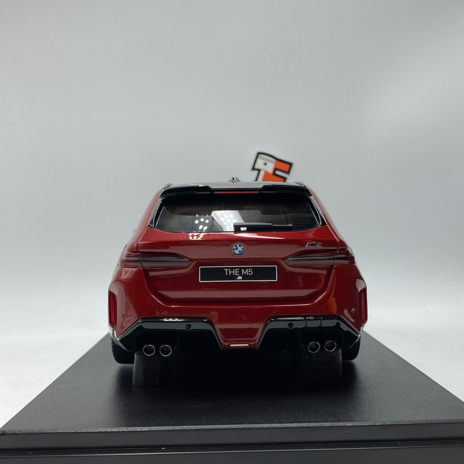 BMW M5 Touring 2025 Fire Red – Image 6