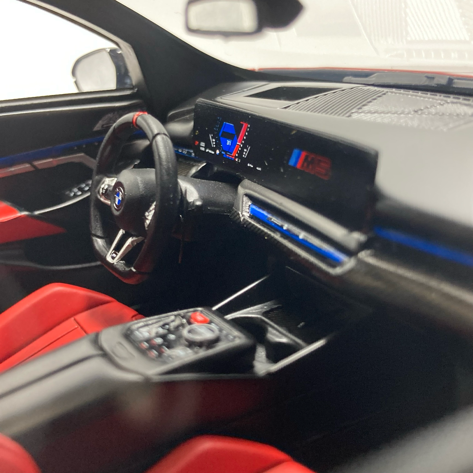 BMW M5 Touring 2025 Fire Red – Image 10