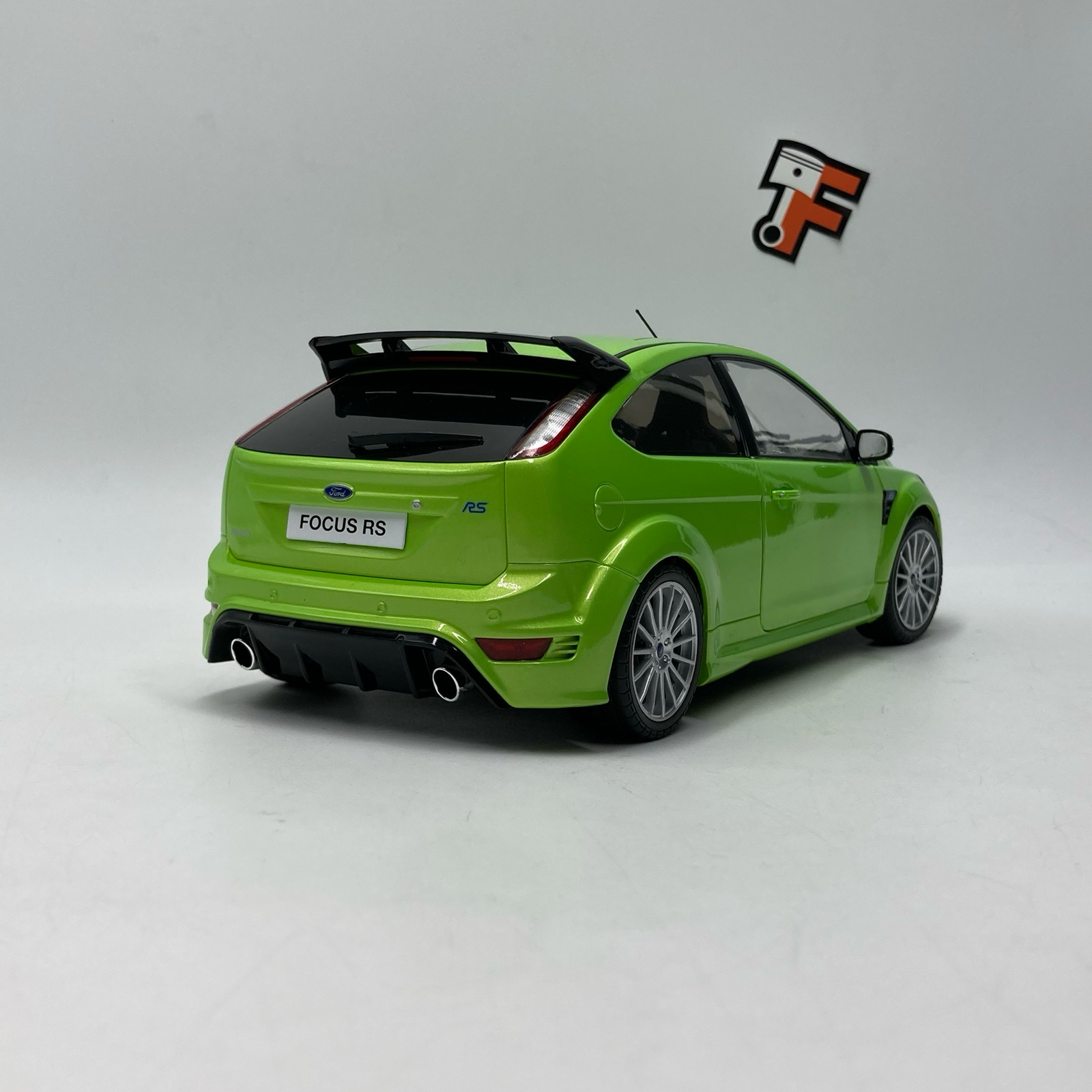 Ford Focus RS MK2 Ultimate Green Metallic 2009 – Image 7