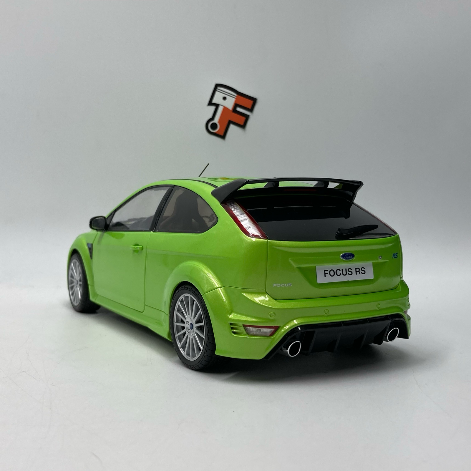 Ford Focus RS MK2 Ultimate Green Metallic 2009 – Image 5