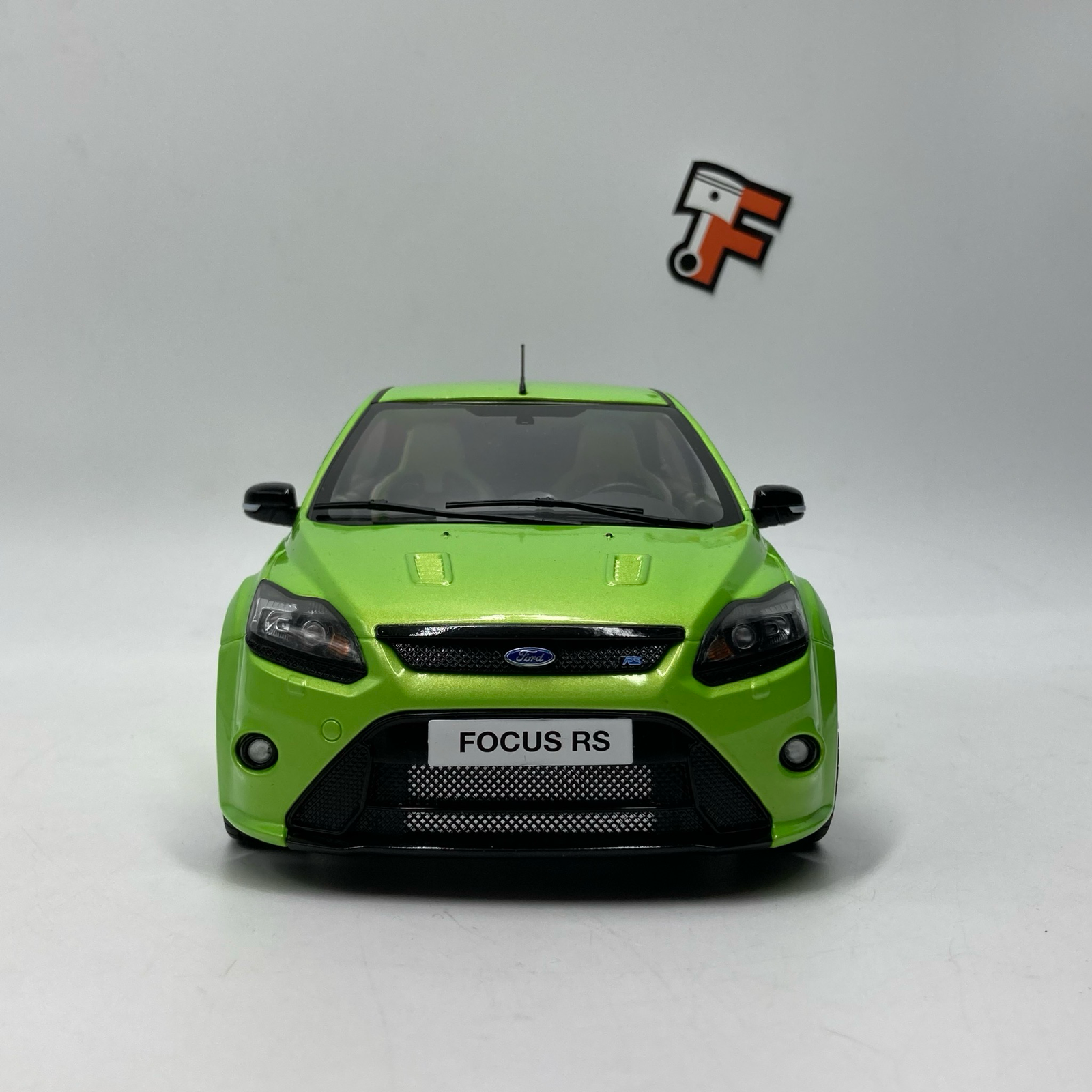Ford Focus RS MK2 Ultimate Green Metallic 2009 – Image 2