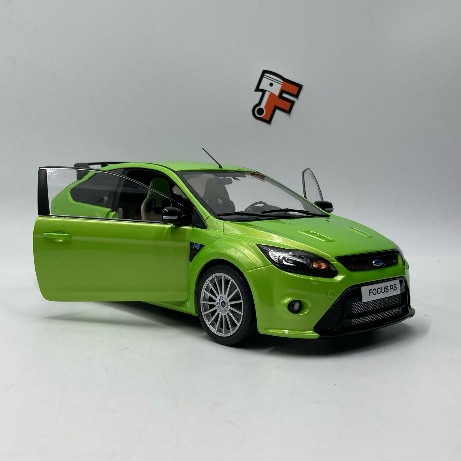 Ford Focus RS MK2 Ultimate Green Metallic 2009 – Image 10