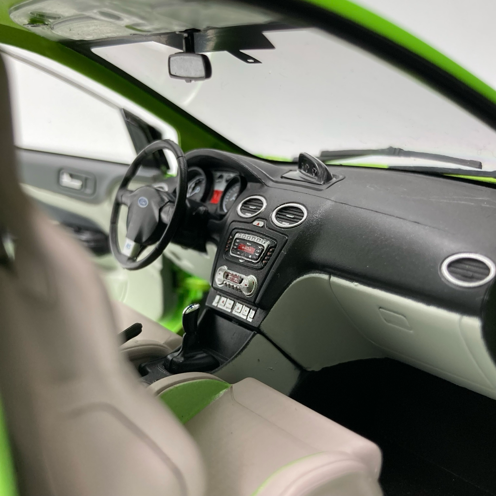 Ford Focus RS MK2 Ultimate Green Metallic 2009 – Image 9