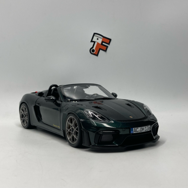 Miniature Porsche 718 Spyder RS 2023 Weissach Pack Forest Green 1/18 vendue en Suisse