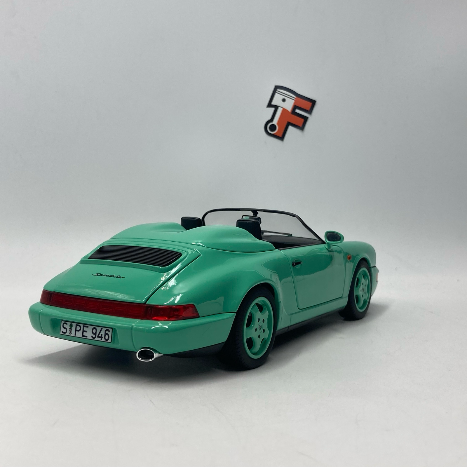 Porsche 911 964 Speedster Mint Green – Image 6