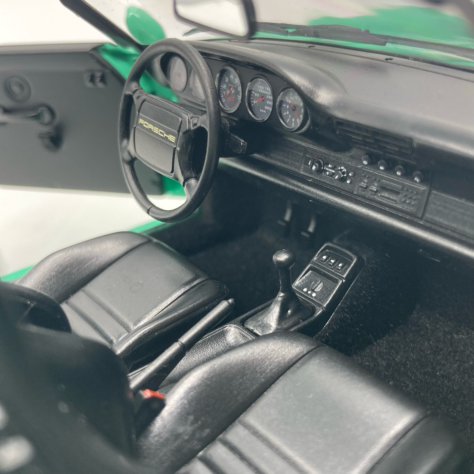 Porsche 911 964 Speedster Mint Green – Image 9