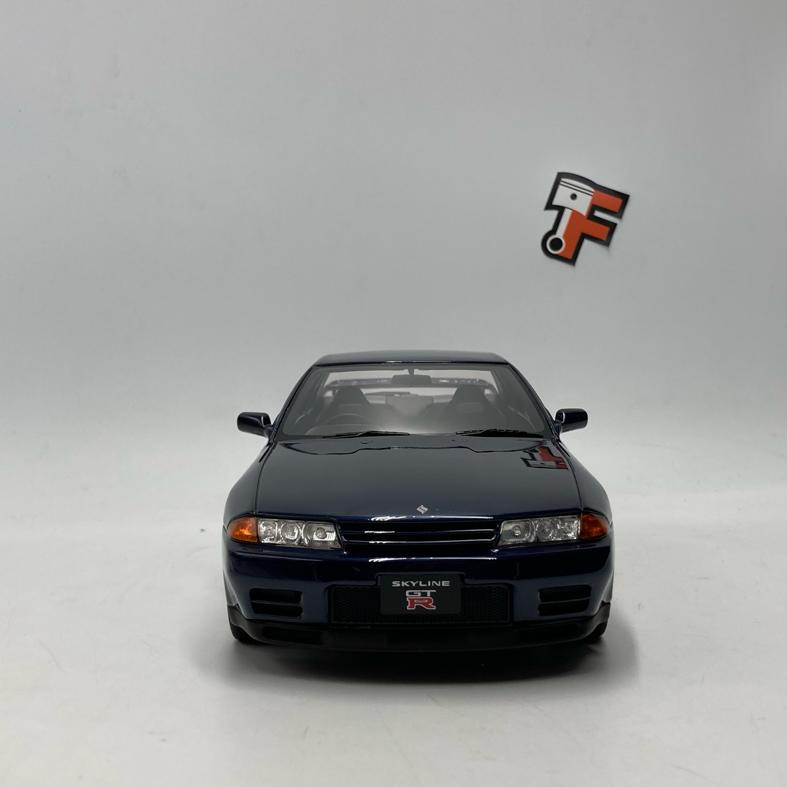 Nissan GT-R R32 Dark Blue Pearl 1993 – Image 2