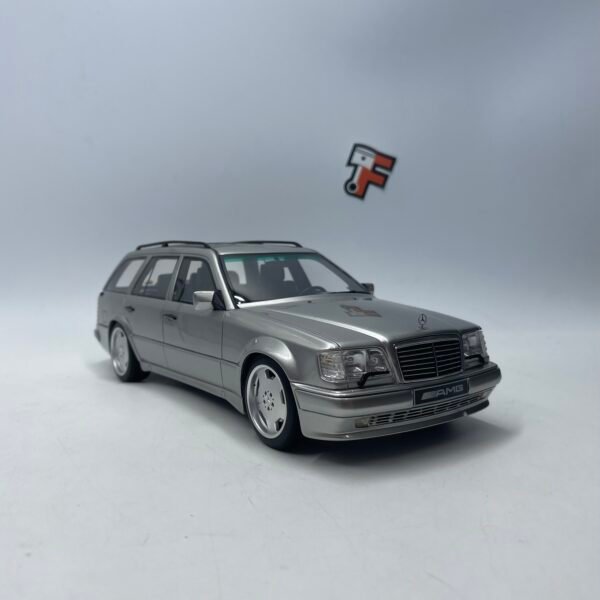 Miniature Mercedes AMG 70TE S124 1996 Ottomobile 1/18 série limitée vendue en Suisse