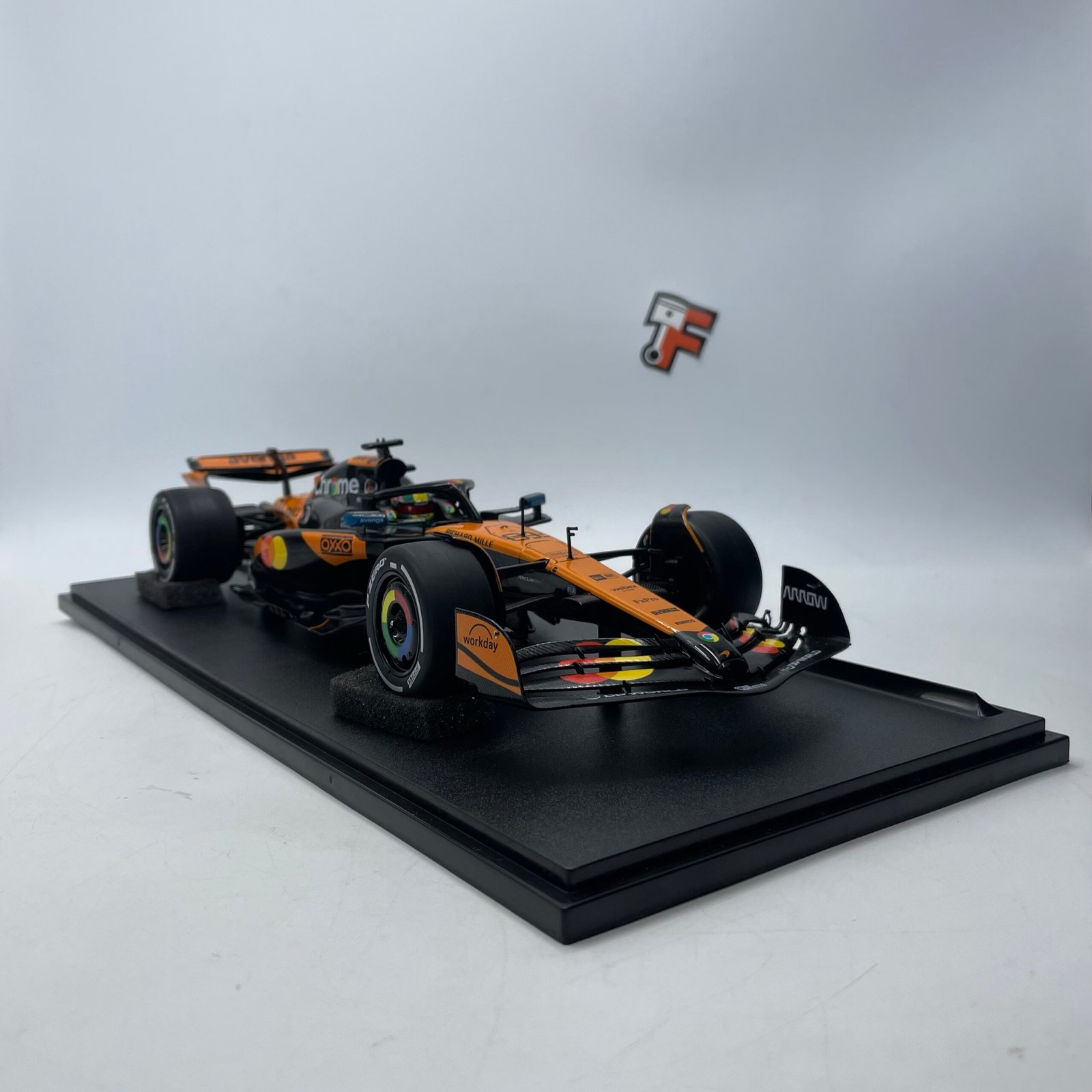 Miniature McLaren MCL39 Oscar Piastri GP China 2025 Solido 1/18 Suisse
