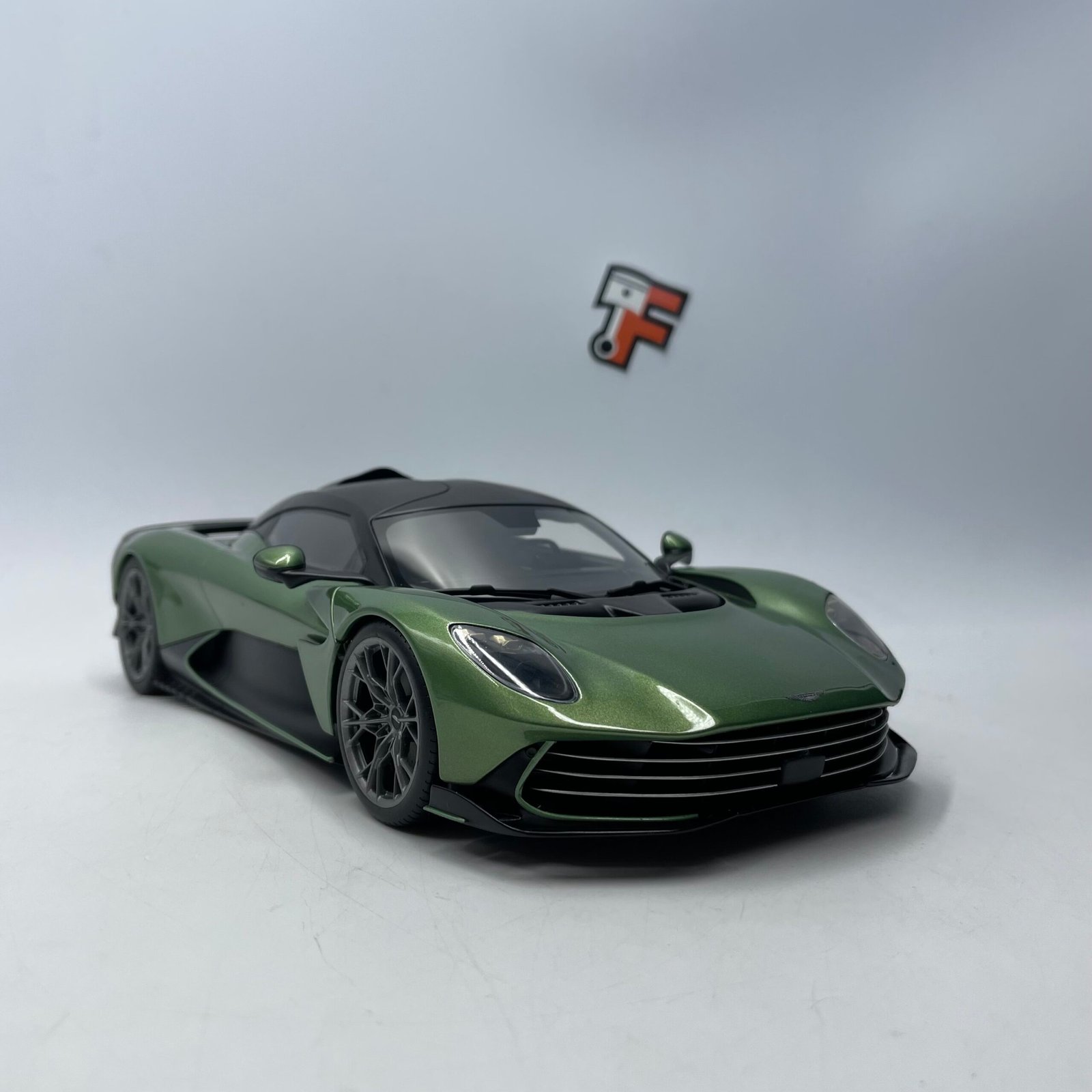 Miniature Aston Martin Valhalla 2025 Green GT Spirit 1/18 vendue en Suisse