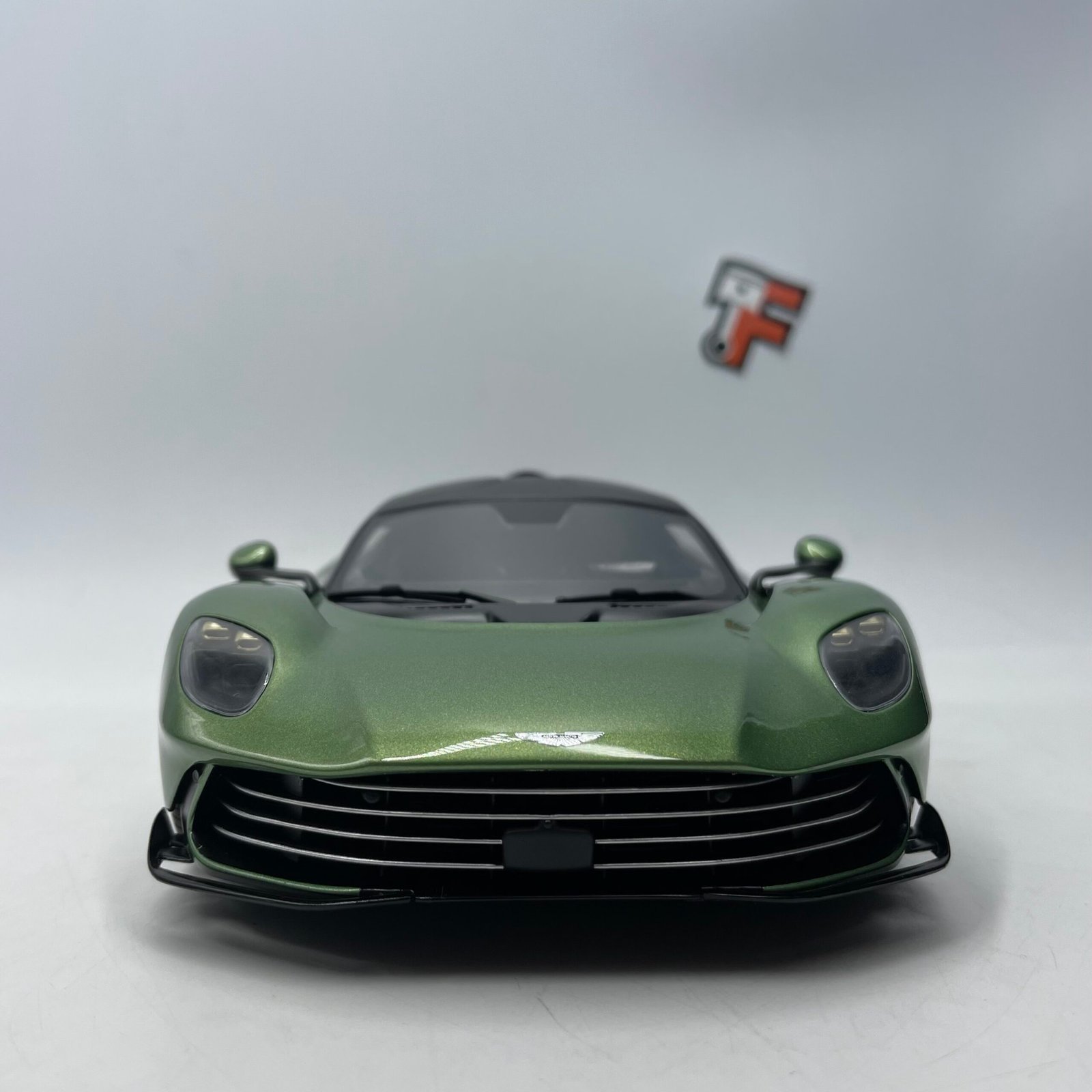 Aston Martin Valhalla 2025 Green – Image 2