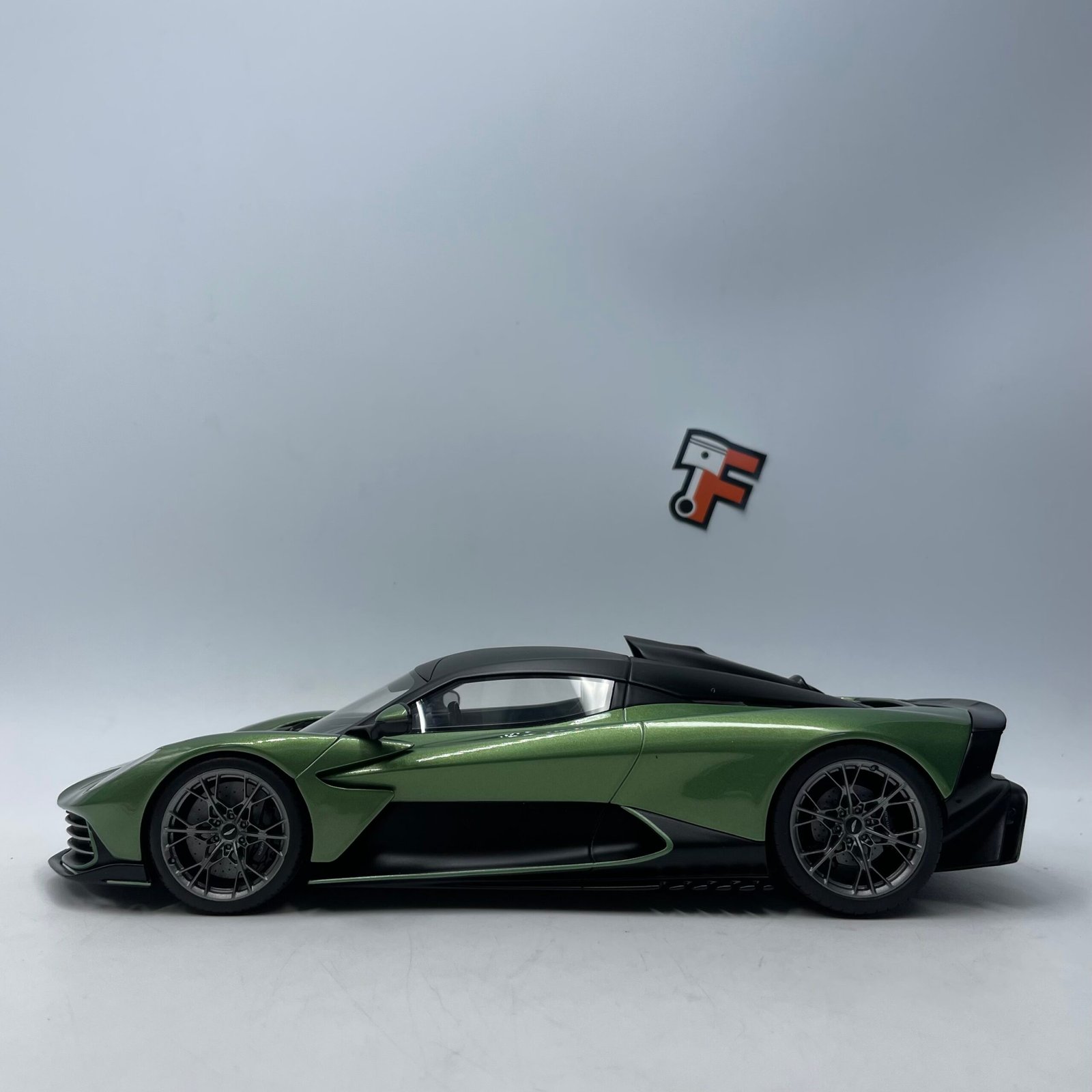 Aston Martin Valhalla 2025 Green – Image 4