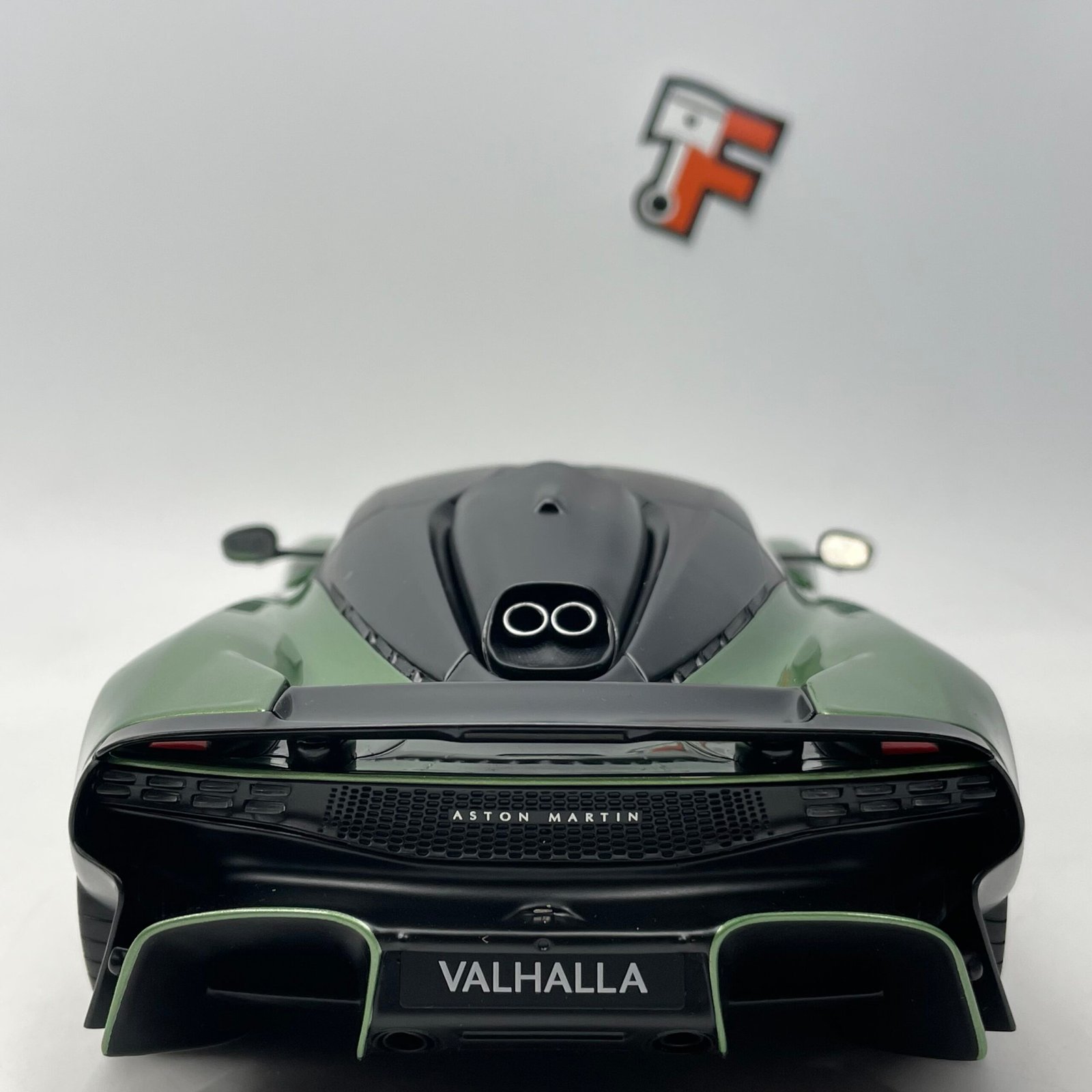 Aston Martin Valhalla 2025 Green – Image 11
