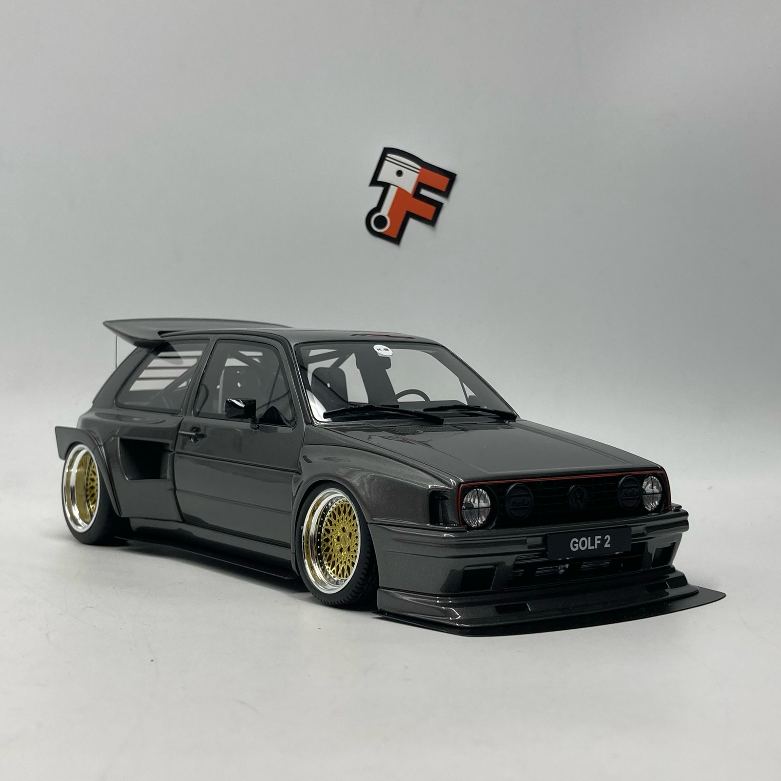 Miniature Volkswagen Golf 2 GTI by KHYZYL SALEEM 2021 Ottomobile 1/18 vendue en Suisse