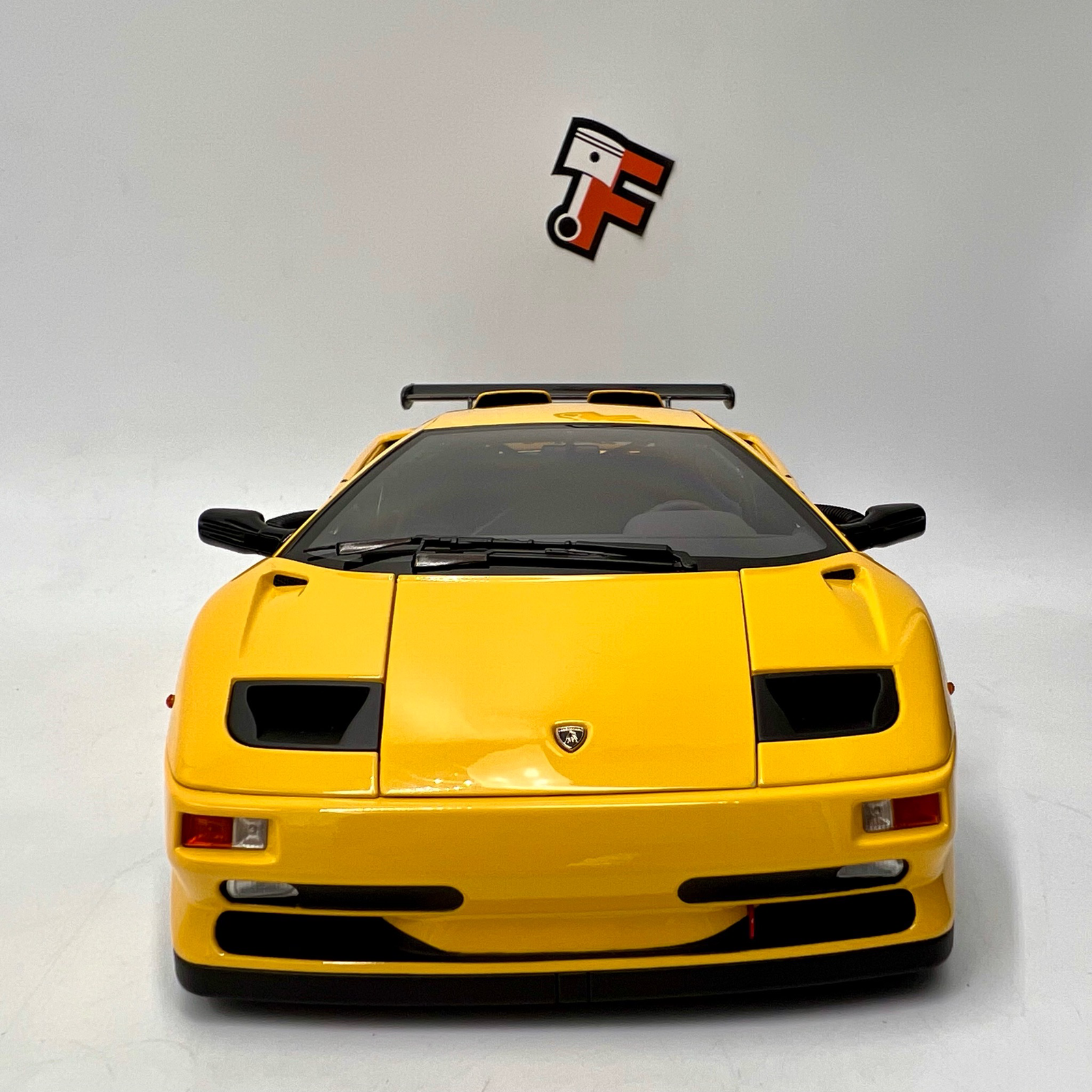 Lamborghini Diablo SV-R Superfly Yellow 1996 – Image 3