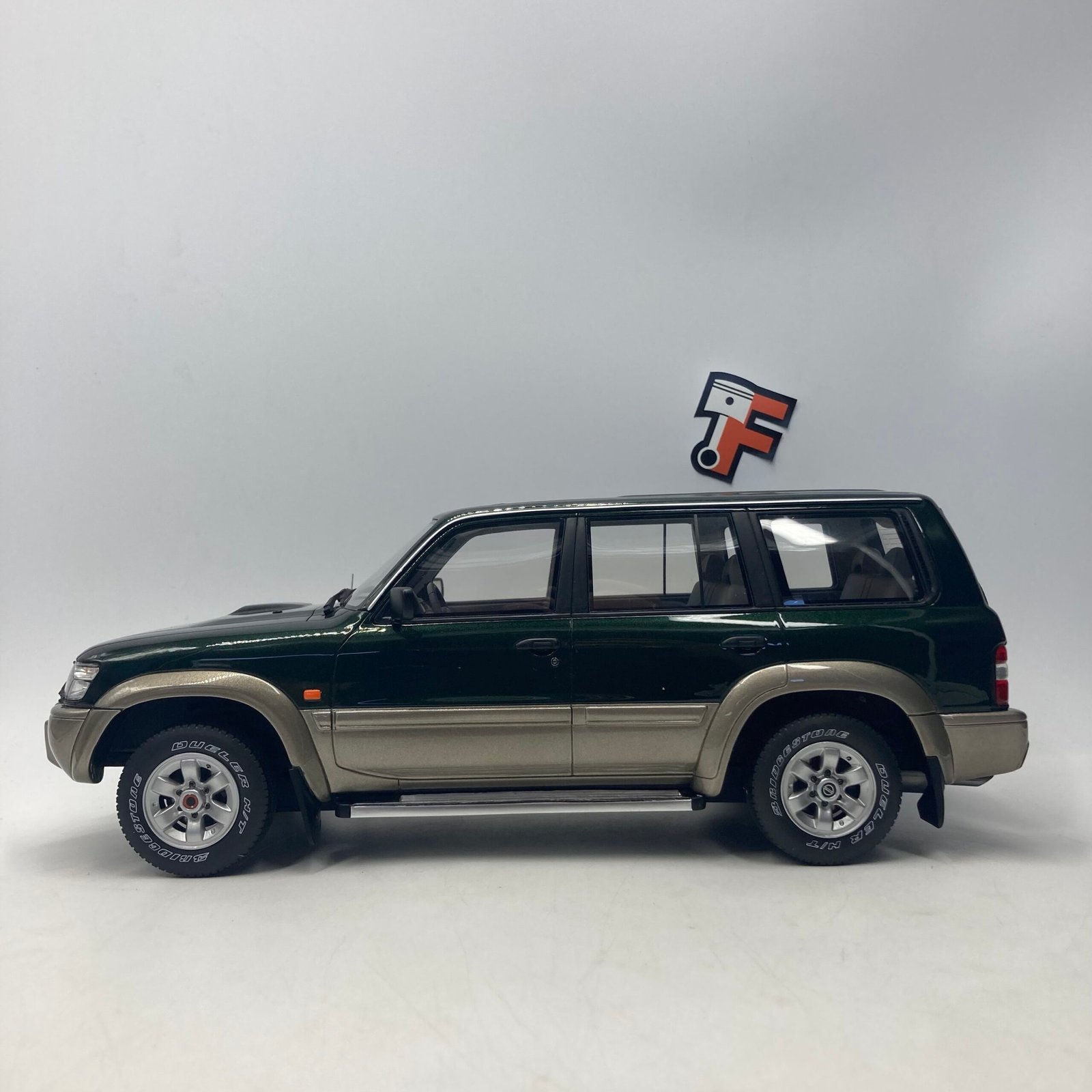 Nissan Patrol GRY61 Basil Green Pearl 1998 – Image 4