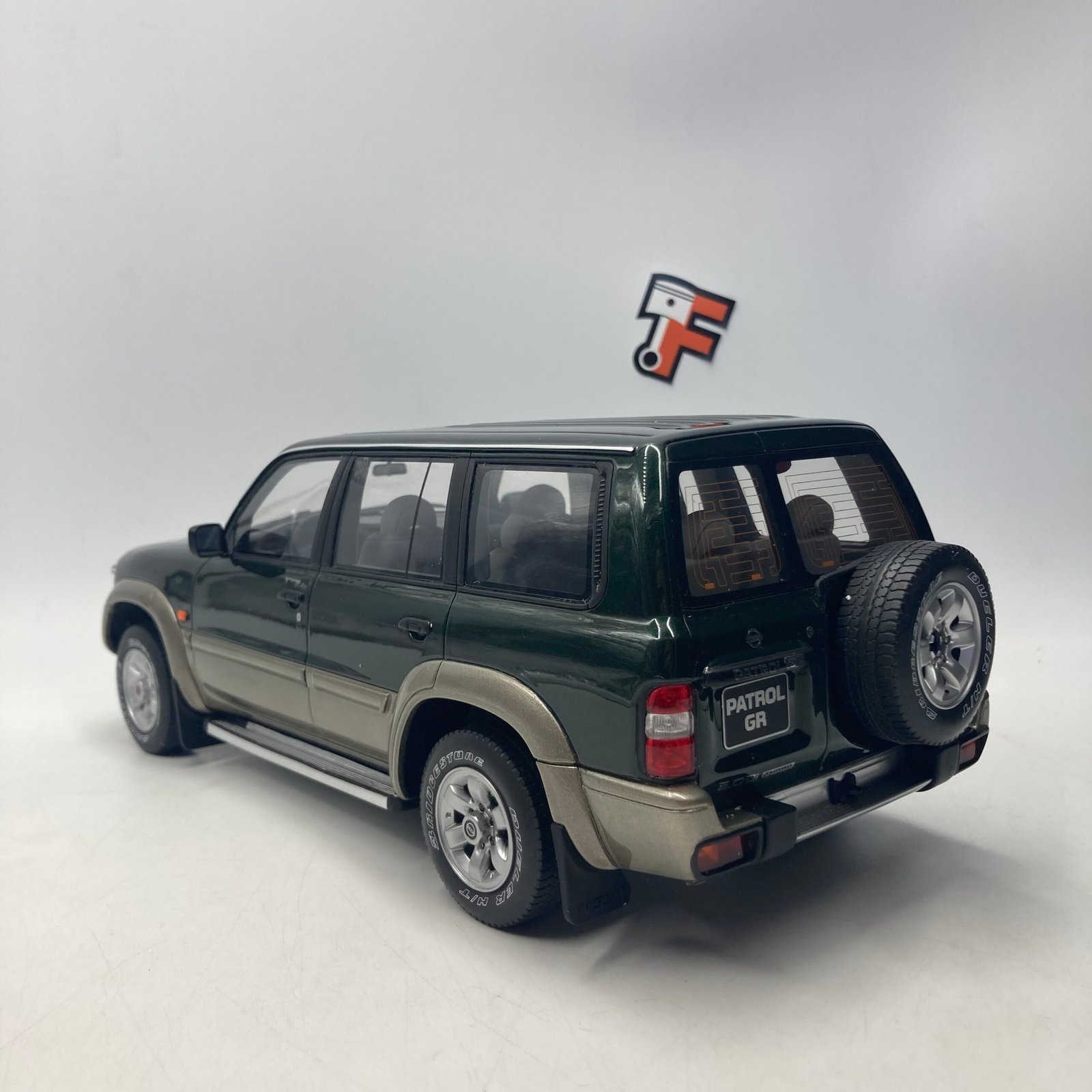 Nissan Patrol GRY61 Basil Green Pearl 1998 – Image 5