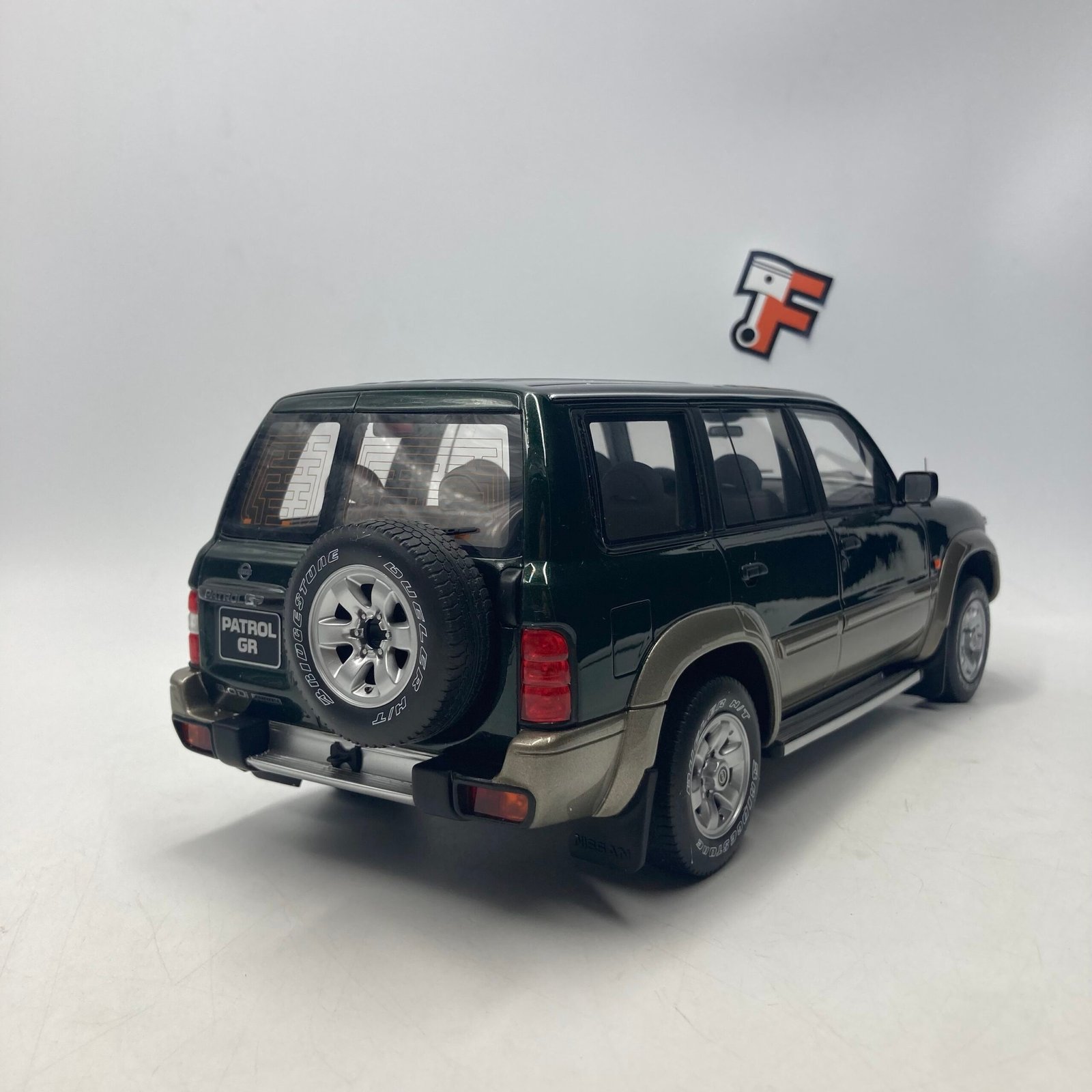 Nissan Patrol GRY61 Basil Green Pearl 1998 – Image 7