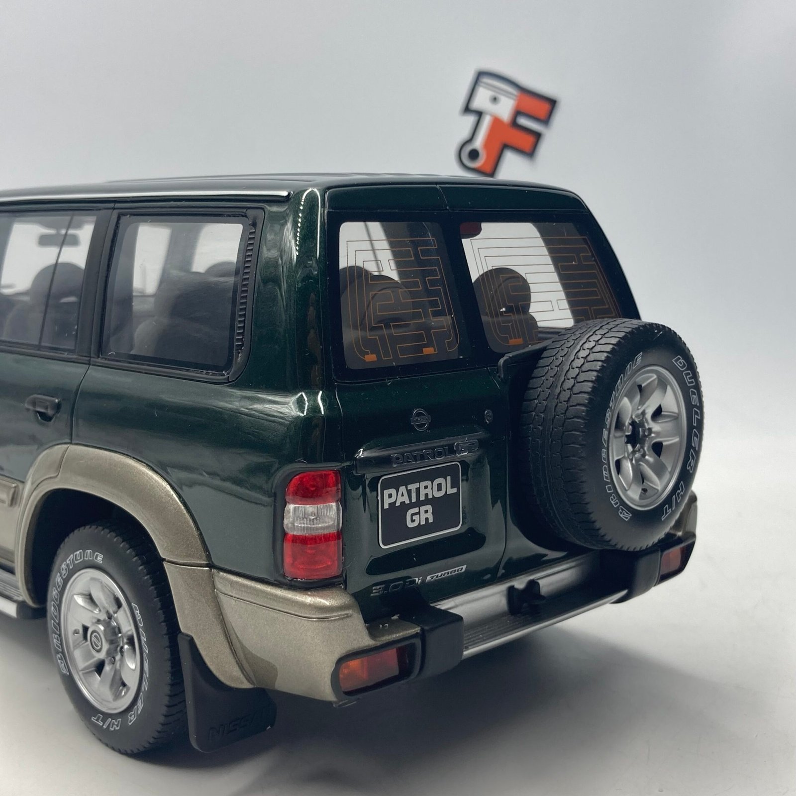 Nissan Patrol GRY61 Basil Green Pearl 1998 – Image 11