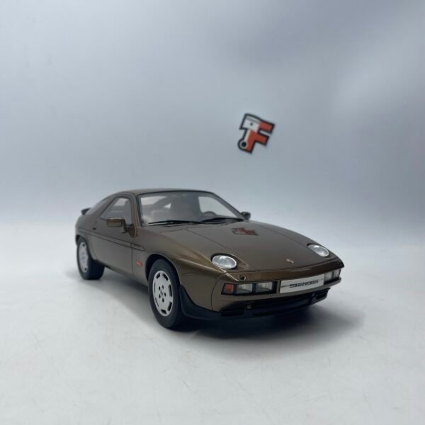 Miniature Porsche 928 S Brown 1981 GT Spirit 1/18 vendue en Suisse