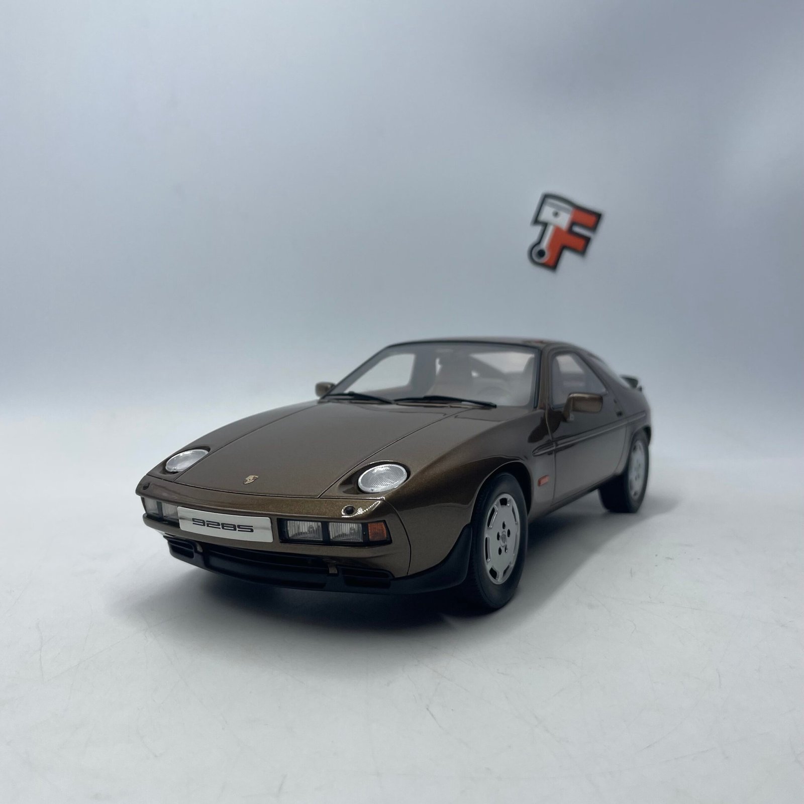 Porsche 928S 1981 Brown – Image 3
