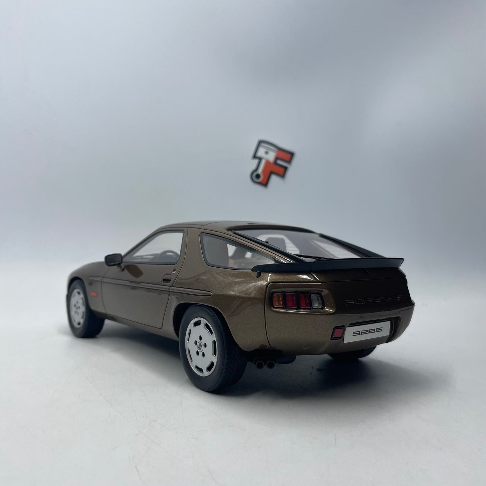 Porsche 928S 1981 Brown – Image 5