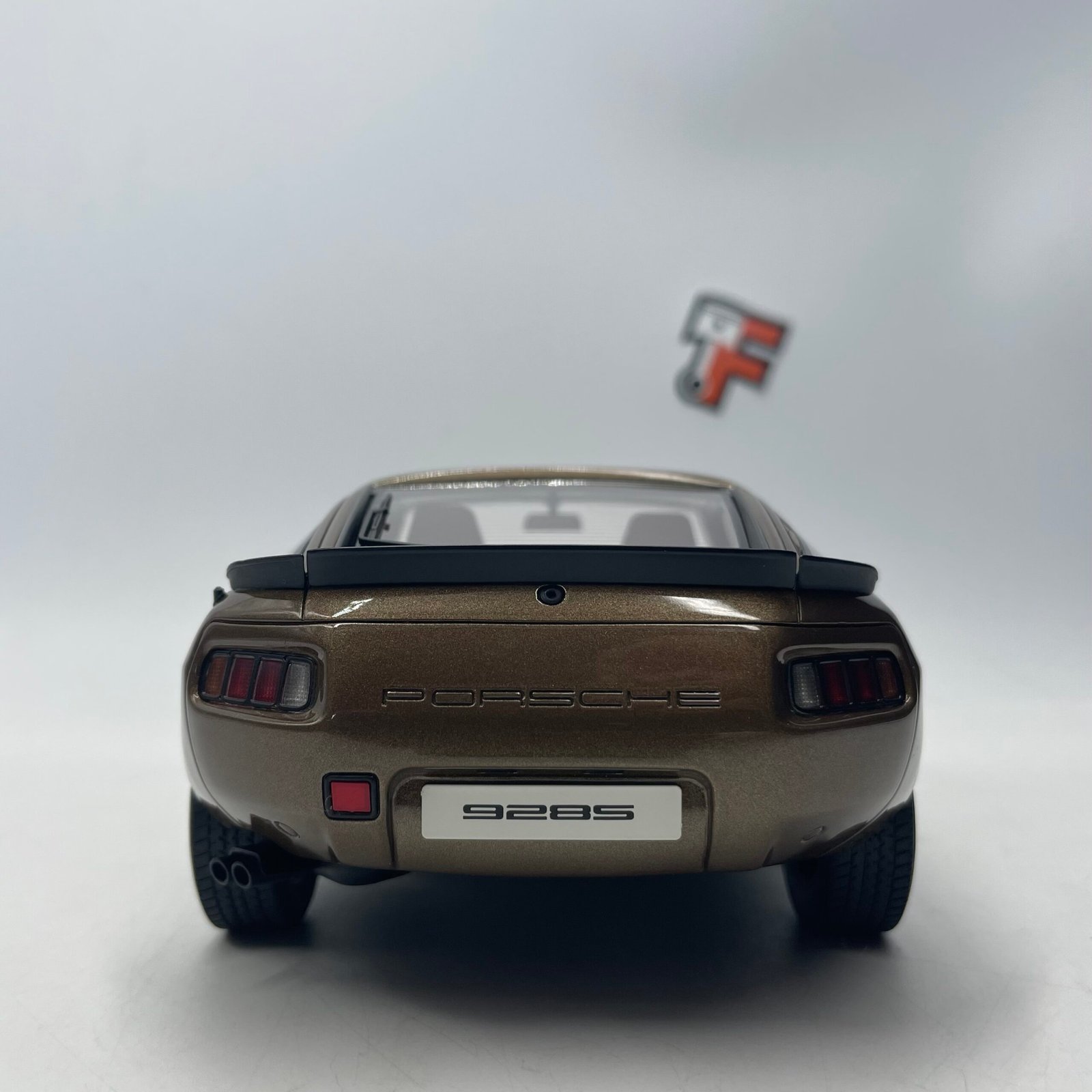 Porsche 928S 1981 Brown – Image 6