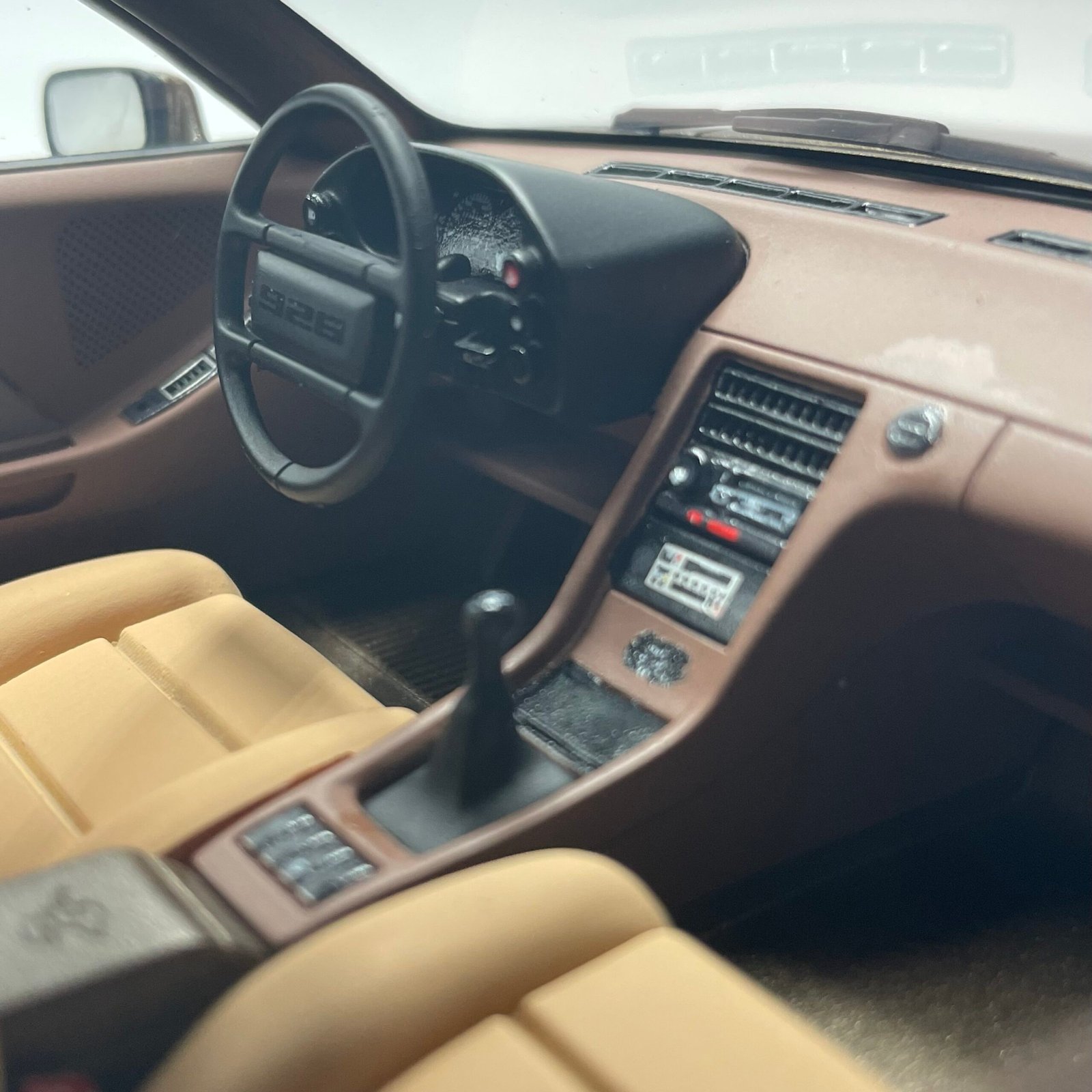 Porsche 928S 1981 Brown – Image 10