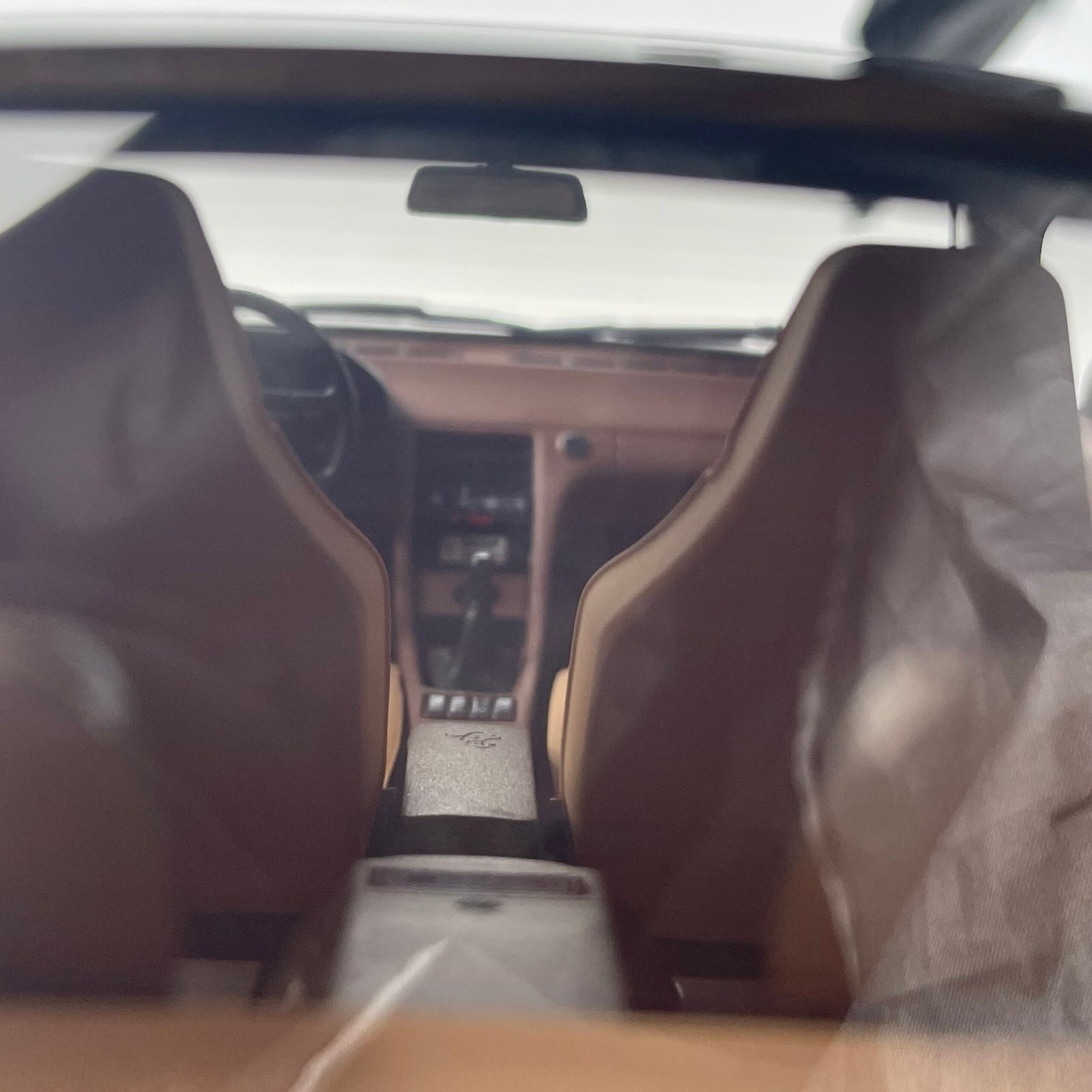 Porsche 928S 1981 Brown – Image 11