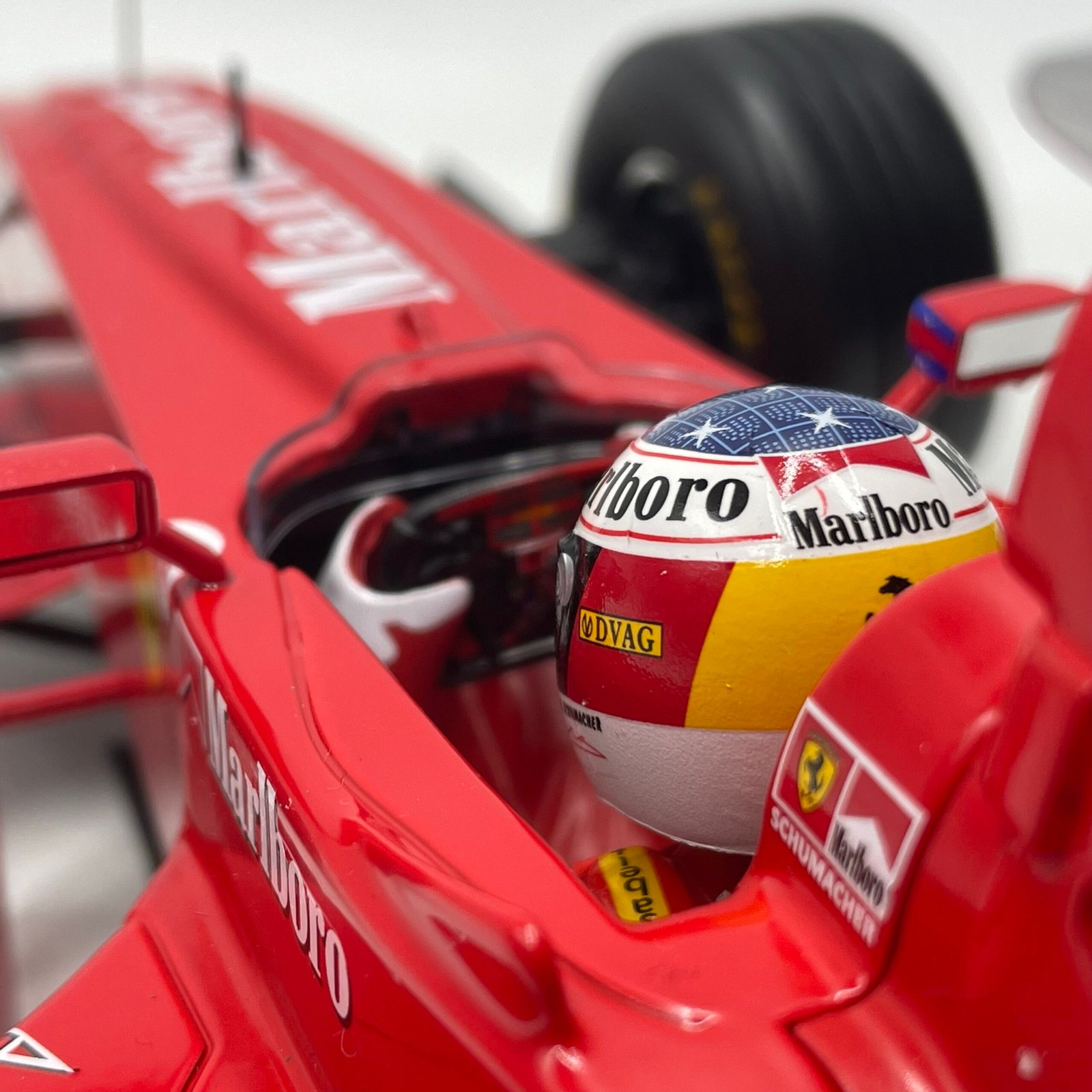 Ferrari F1 F300 GP Italy 1998 #3 Winner M.Schumacher 1/12 – Image 9