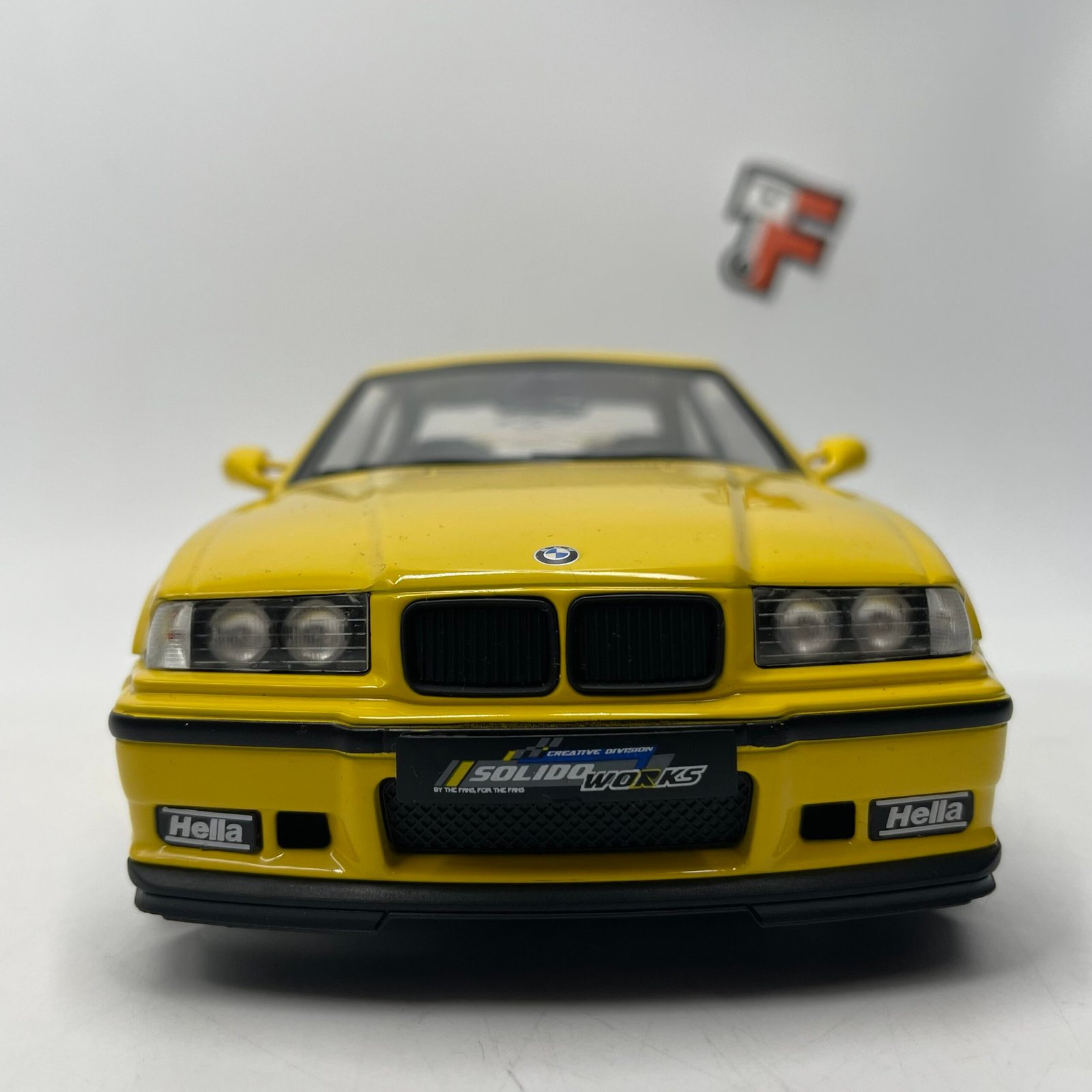 Miniature BMW M3 E36 Coupé Dakar Yellow 1991 1/18 vendue en Suisse