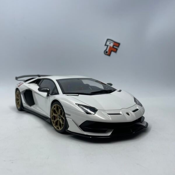 Miniature Lamborghini Aventador SVJ Bianco Asopo AUTOart 1/18 vendue en Suisse