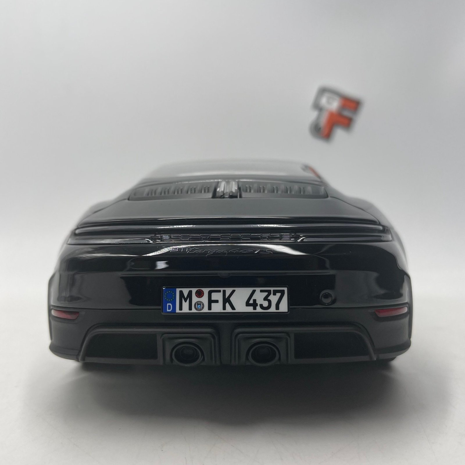 Porsche 911 Targa 4 GTS 2025 Black – Image 6