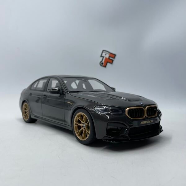 Miniature BMW M5 CS 2021 Grey GT Spirit 1/18 limitée à 2500 exemplaires vendue en Suisse