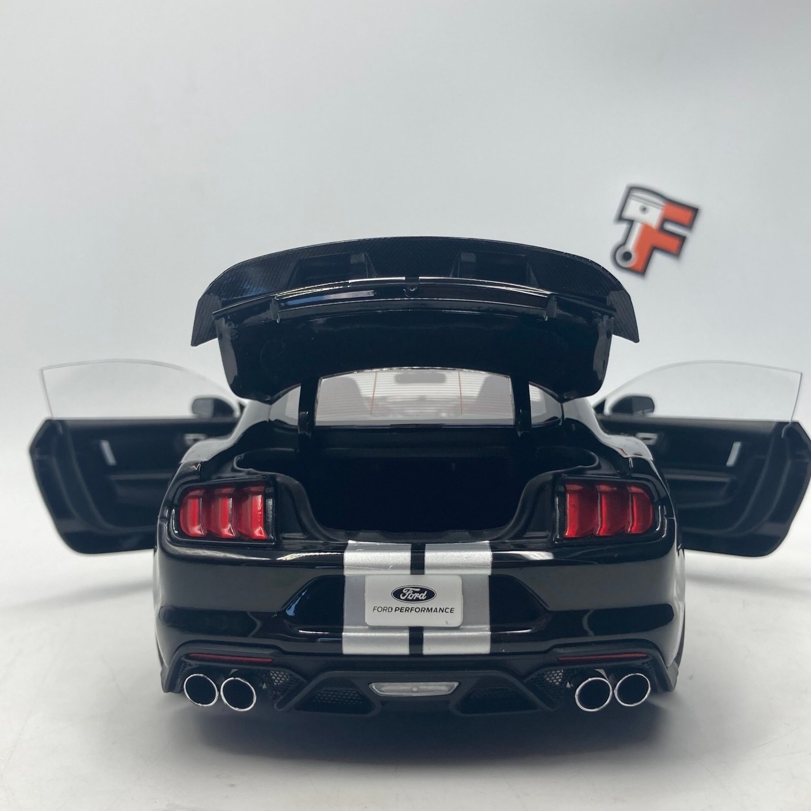 Ford Mustang Shelby GT500 Black 2022 – Image 12
