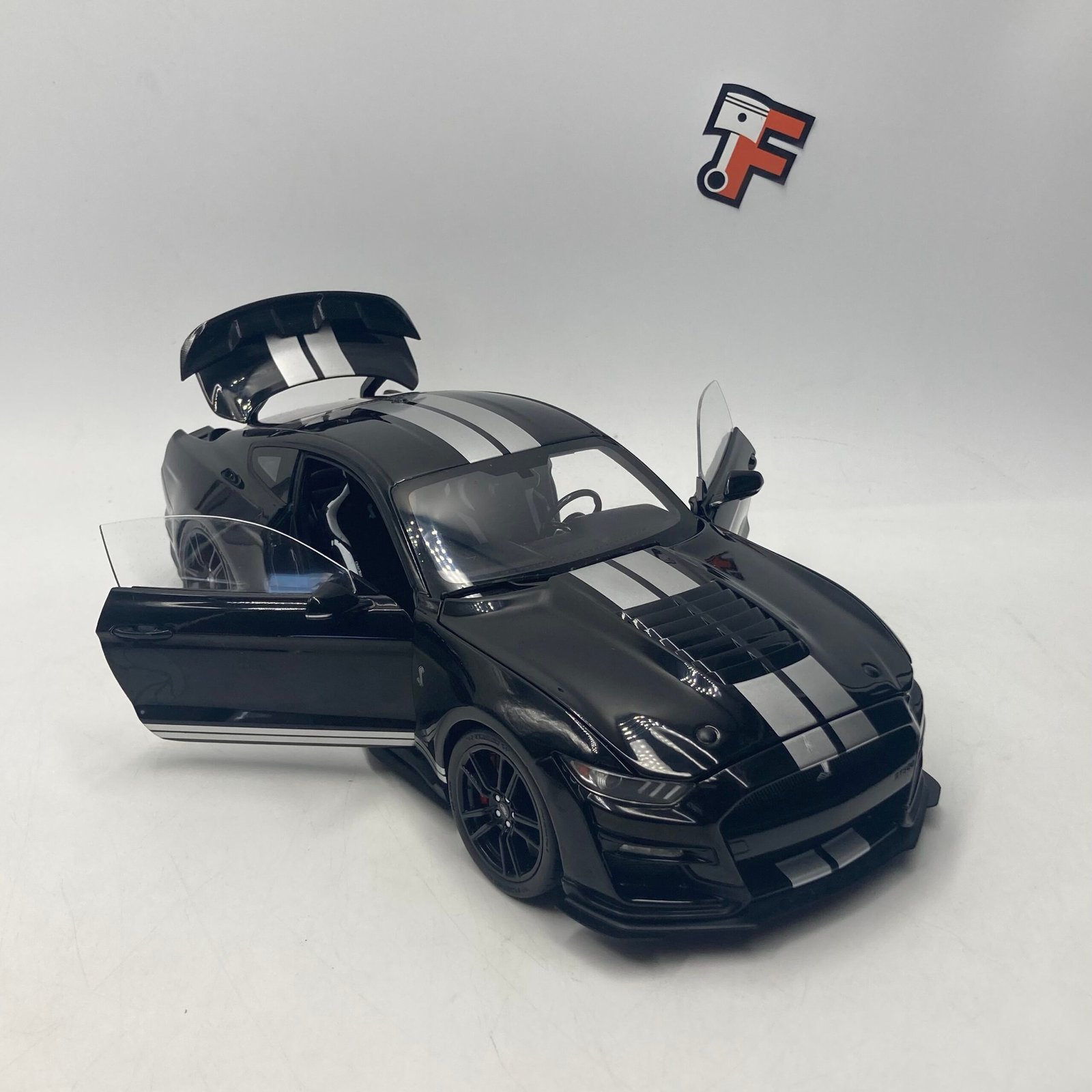 Ford Mustang Shelby GT500 Black 2022 – Image 13