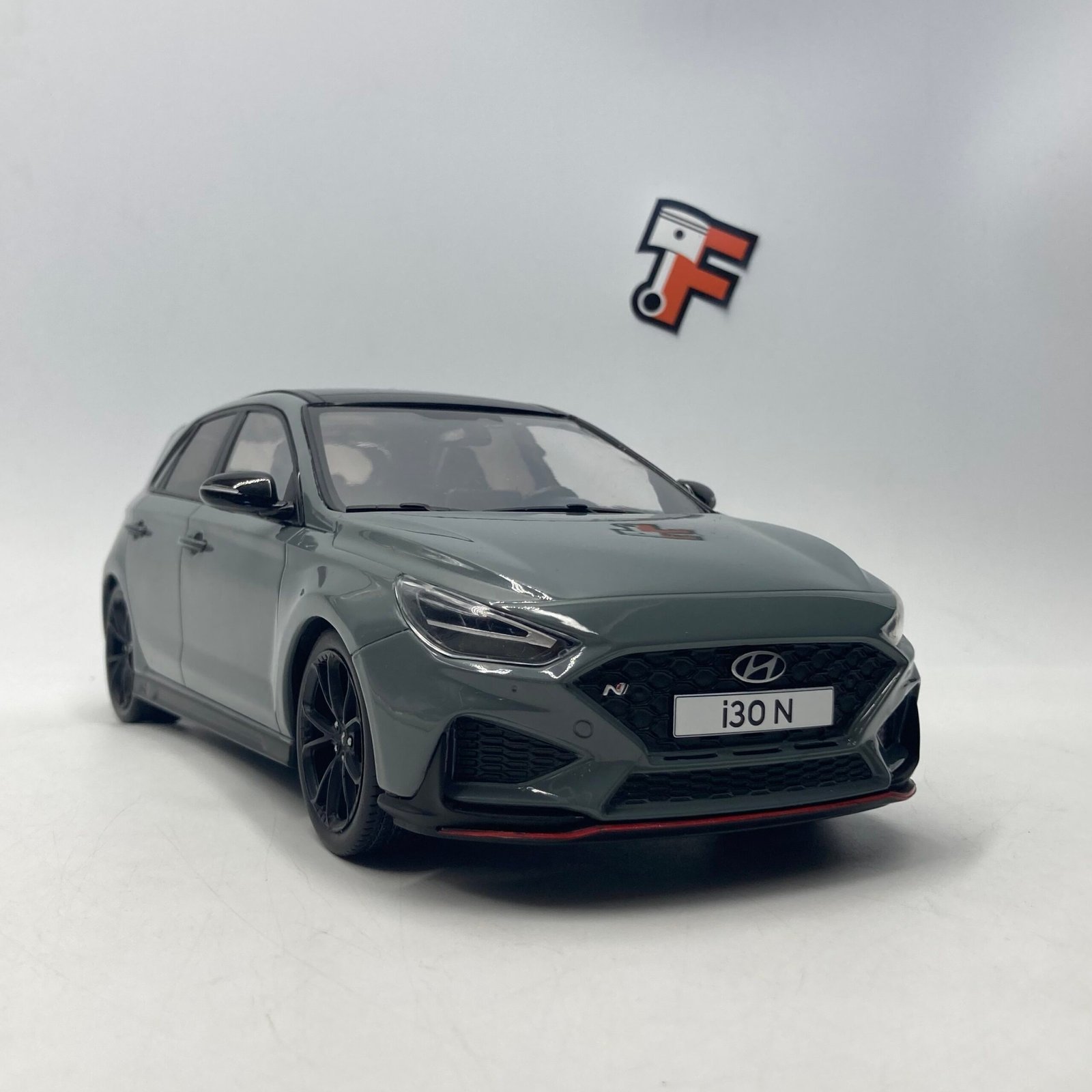 Miniature Hyundai i30 N Grey 1/18 MCG18375 vendue en Suisse par Frakaxessoires