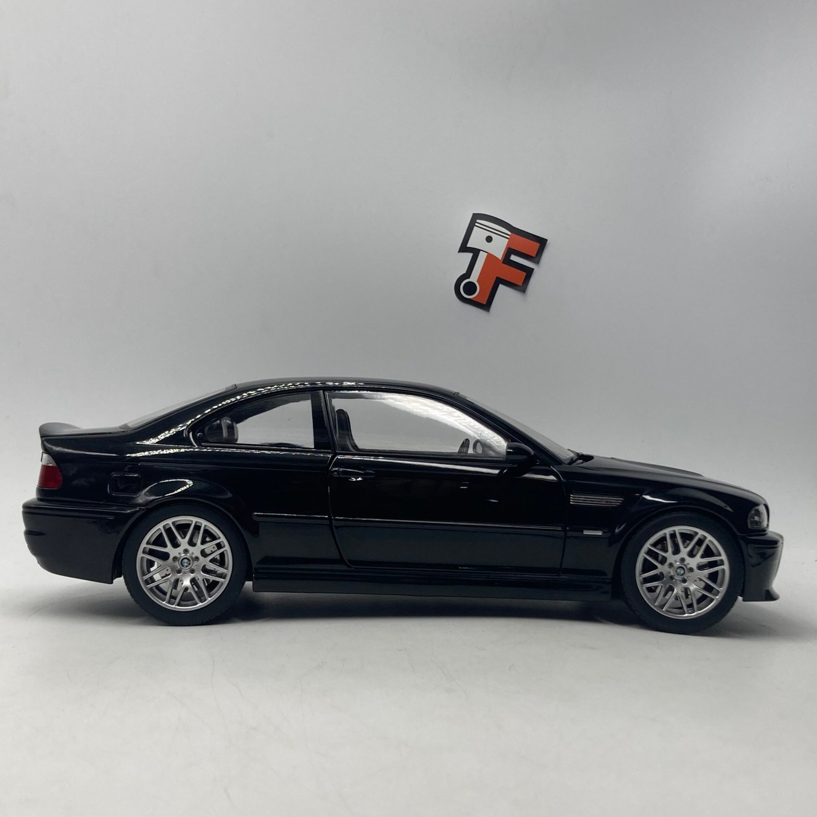 BMW M3 CSL E46 2003 Saphire Black – Image 8