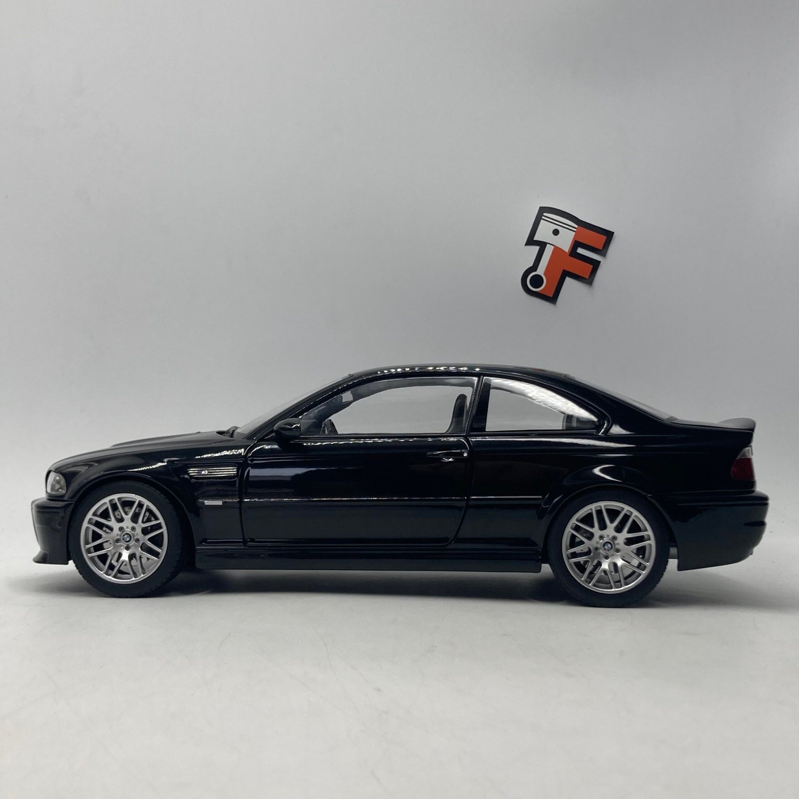 BMW M3 CSL E46 2003 Saphire Black – Image 4
