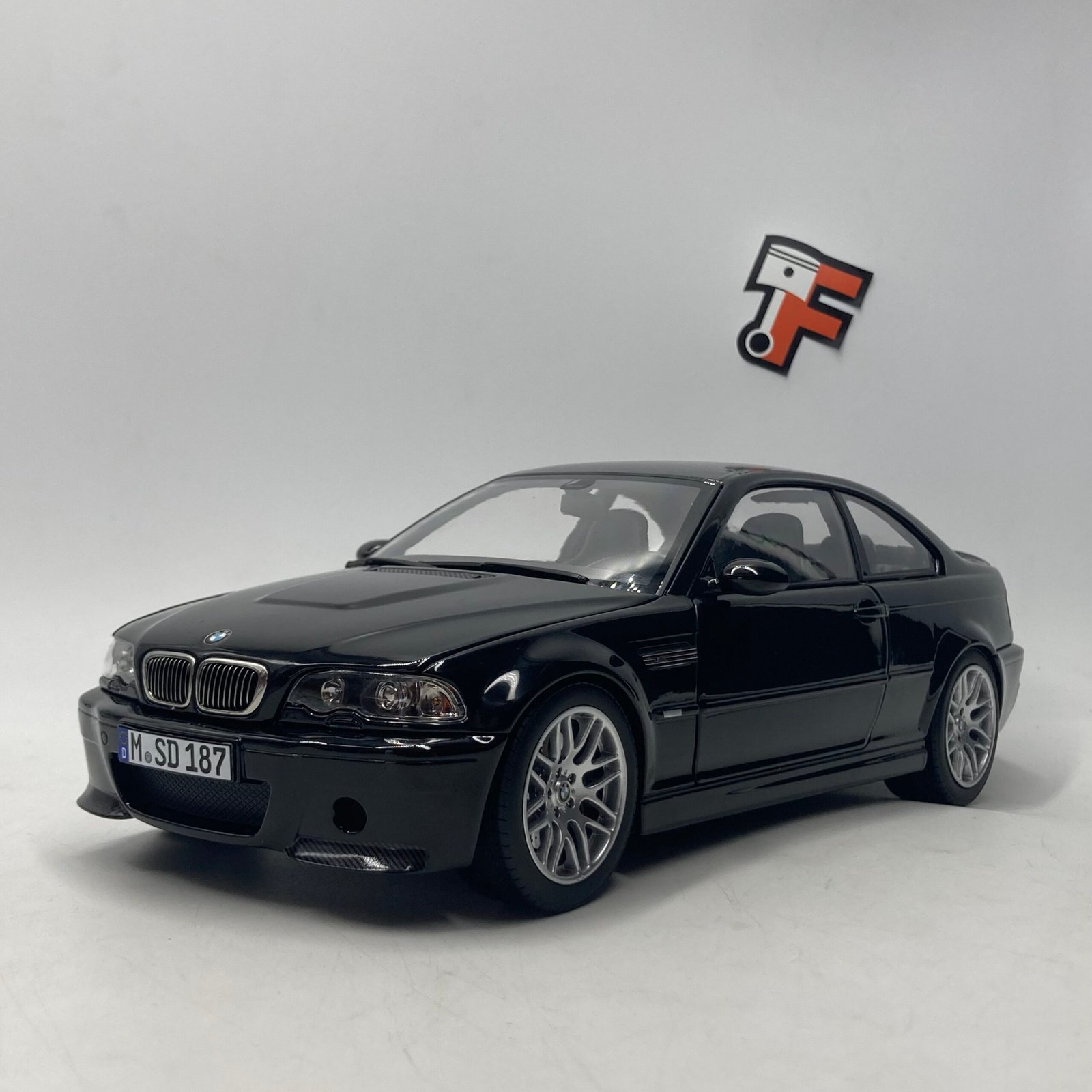 BMW M3 CSL E46 2003 Saphire Black – Image 3