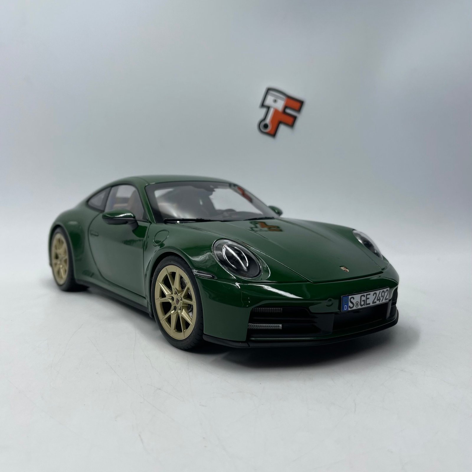 Miniature Porsche 911 Carrera 2024 Irish Green Norev 187172 1/18 vendue en Suisse