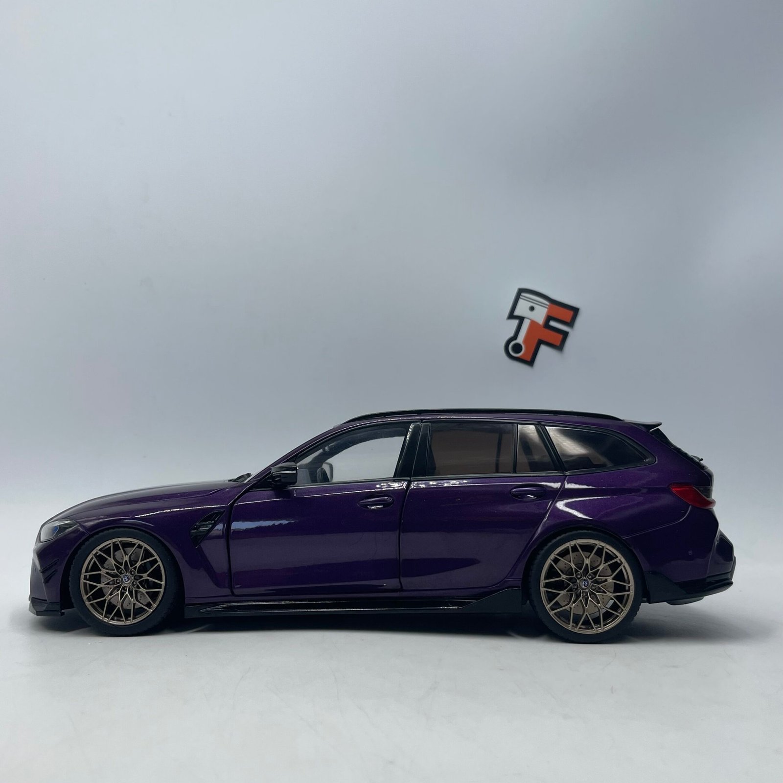 BMW M3 G81 Touring 2023 Purple – Image 4