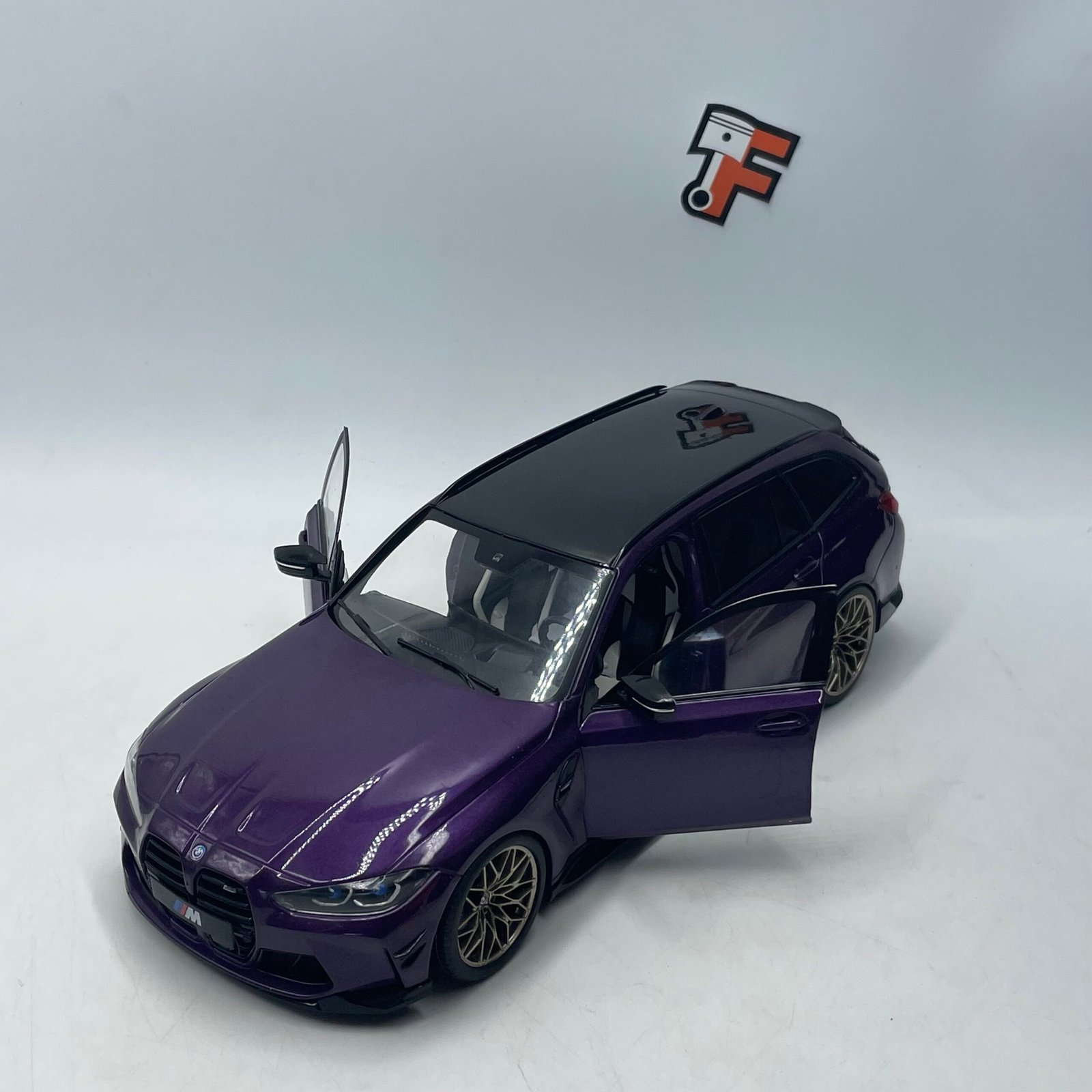 BMW M3 G81 Touring 2023 Purple – Image 13