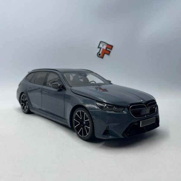 Miniature BMW M5 Touring 2024 Grey Metallic Minichamps 1/18 vendue en Suisse