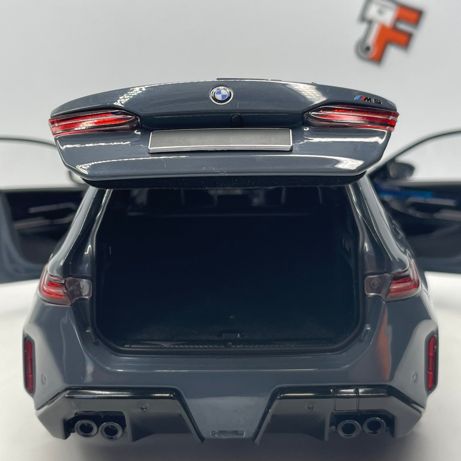 BMW M5 G99 Touring 2024 Grey – Image 12